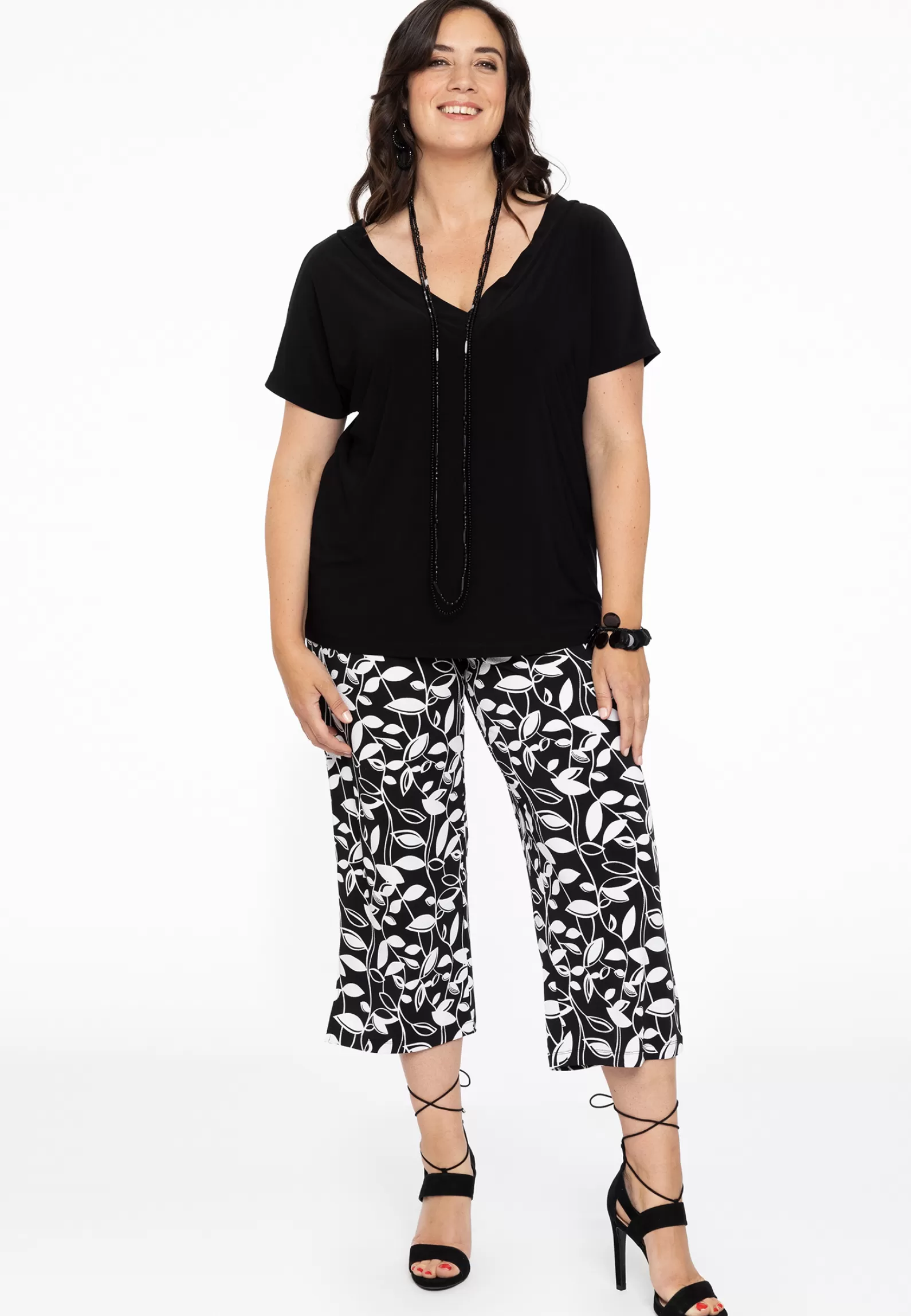 Hot Trousers 7/8 Leaves Women Trousers